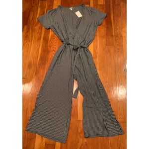 Black and White Short Sleeve Wide Leg Jumpsuit